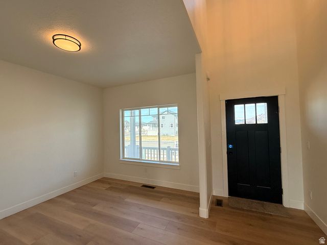 2405 W 3200 N, Farr West, UT 84404