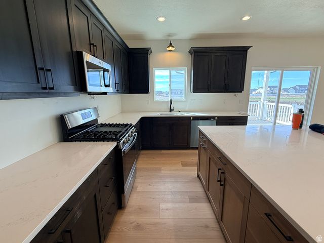 2405 W 3200 N, Farr West, UT 84404