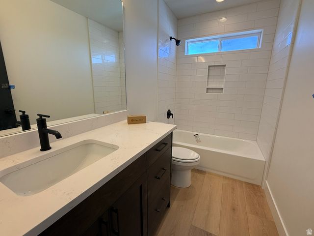 2405 W 3200 N, Farr West, UT 84404