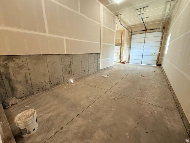 2405 W 3200 N, Farr West, UT 84404