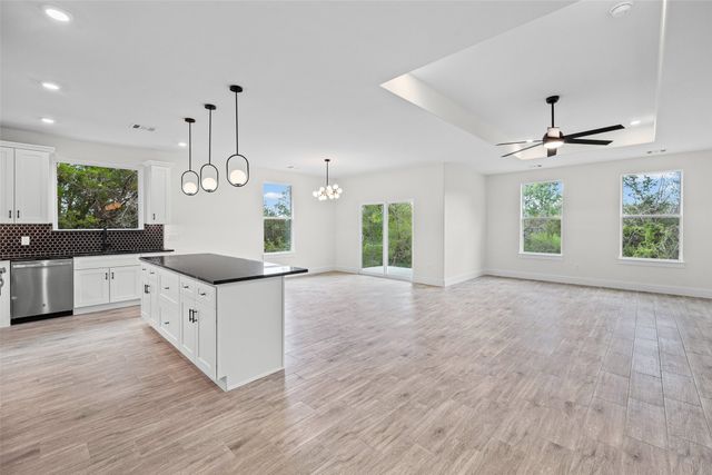 2712 Steepleridge Circle, Granbury, TX 76048