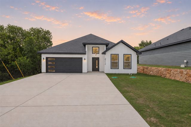 2712 Steepleridge Circle, Granbury, TX 76048
