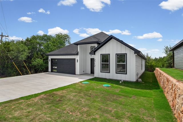 2712 Steepleridge Circle, Granbury, TX 76048