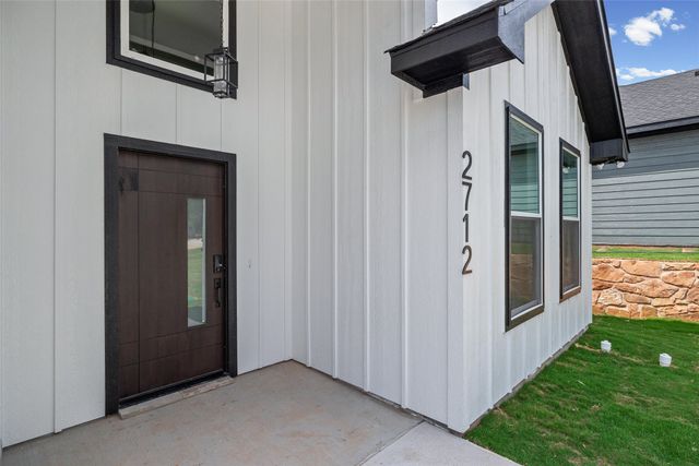 2712 Steepleridge Circle, Granbury, TX 76048