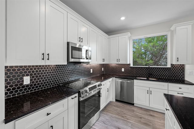 2712 Steepleridge Circle, Granbury, TX 76048