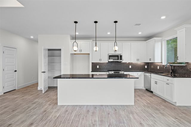 2712 Steepleridge Circle, Granbury, TX 76048