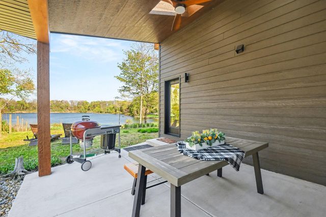 10329 Singer Lake Road, Baroda Twp, MI 49101