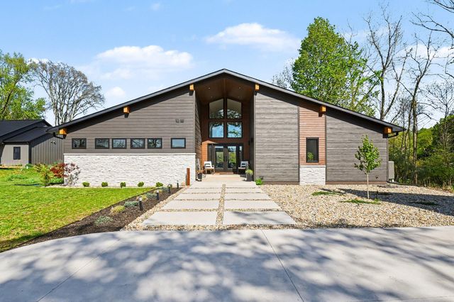 10329 Singer Lake Road, Baroda Twp, MI 49101