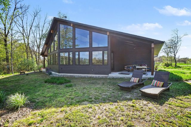 10329 Singer Lake Road, Baroda Twp, MI 49101