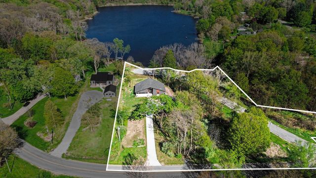 10329 Singer Lake Road, Baroda Twp, MI 49101