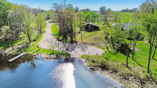 10329 Singer Lake Road, Baroda Twp, MI 49101