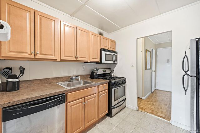 11 Park Avenue 6V, Mount Vernon, NY 10550