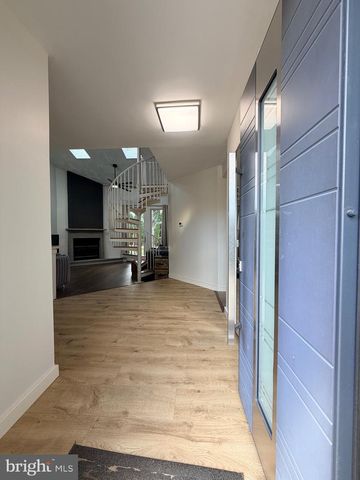 13 FERRIS CT, New Castle, DE 19720