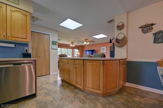 348 Boulevard, Pequannock Twp., NJ 07444