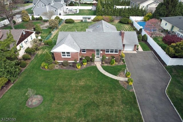 348 Boulevard, Pequannock Twp., NJ 07444