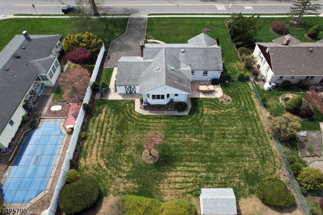 348 Boulevard, Pequannock Twp., NJ 07444