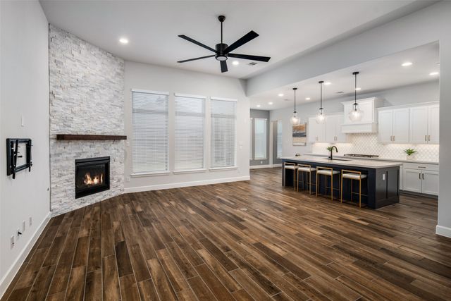 908 Bridle Path Parkway, Aubrey, TX 76227