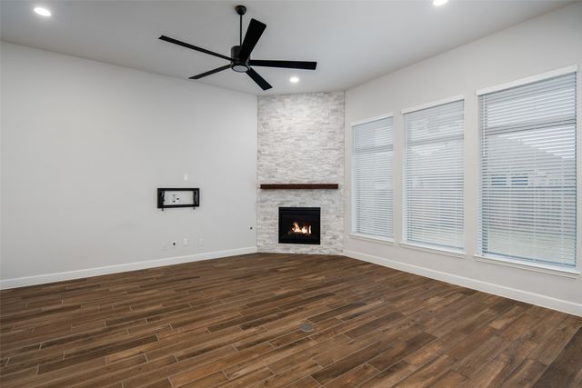 908 Bridle Path Parkway, Aubrey, TX 76227