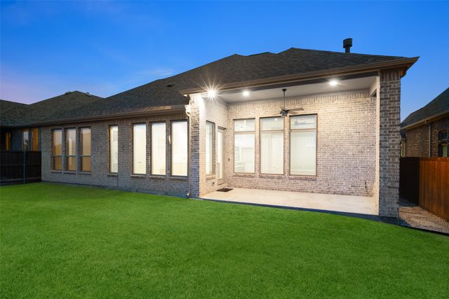 908 Bridle Path Parkway, Aubrey, TX 76227