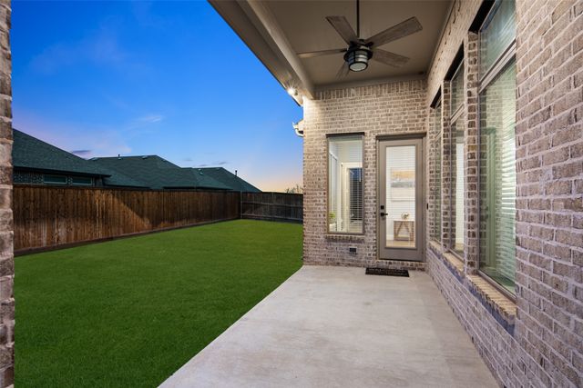 908 Bridle Path Parkway, Aubrey, TX 76227