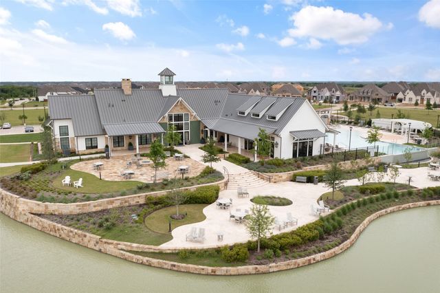 908 Bridle Path Parkway, Aubrey, TX 76227