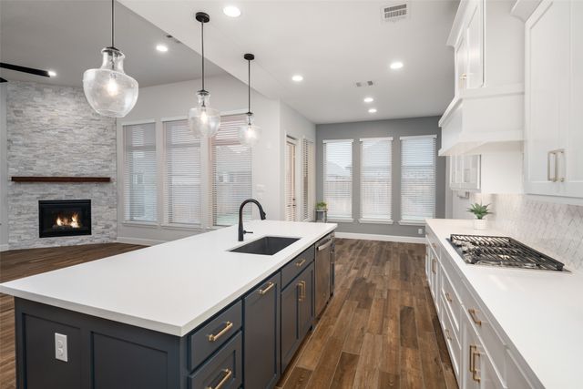 908 Bridle Path Parkway, Aubrey, TX 76227