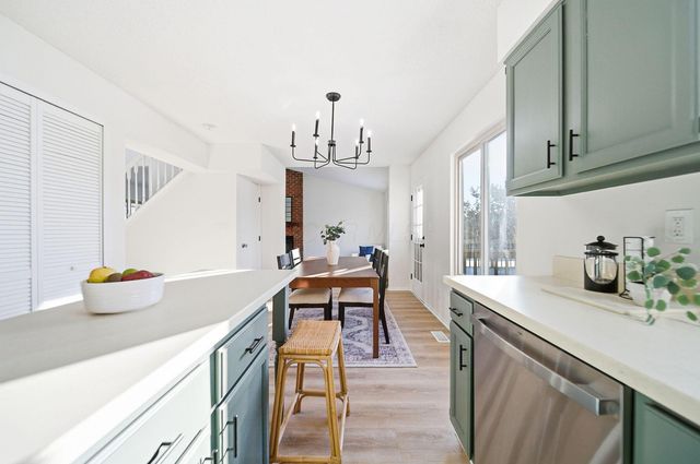 1995 Michelle Drive, Grove City, OH 43123