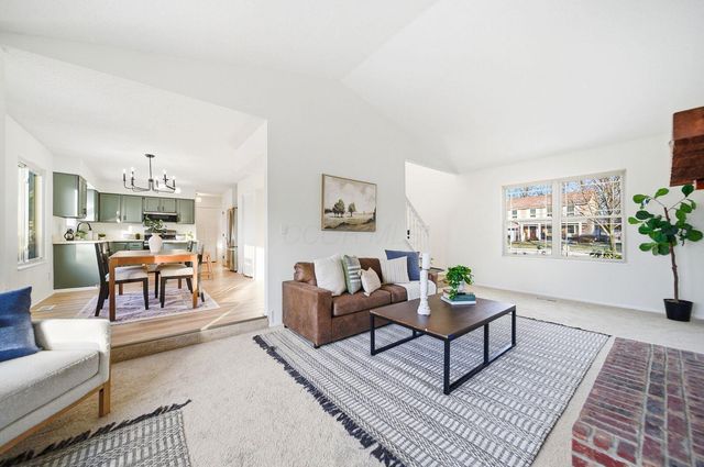 1995 Michelle Drive, Grove City, OH 43123