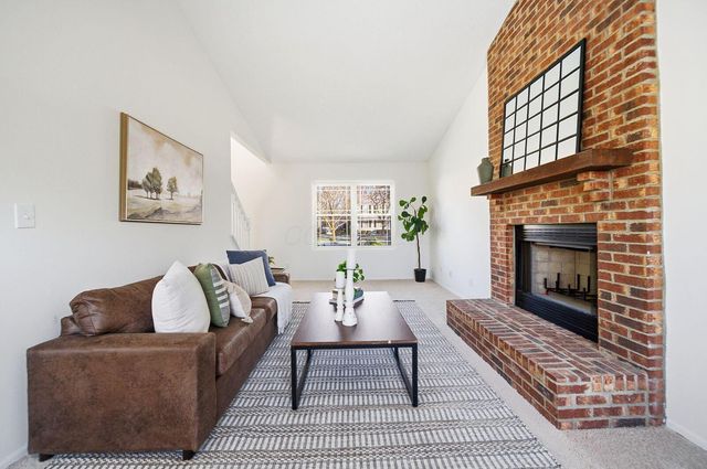 1995 Michelle Drive, Grove City, OH 43123