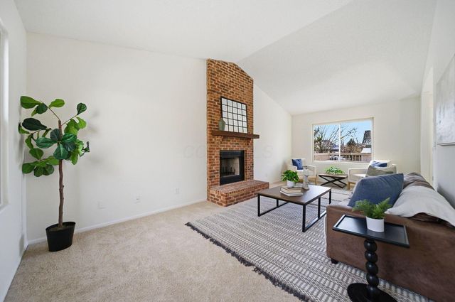 1995 Michelle Drive, Grove City, OH 43123