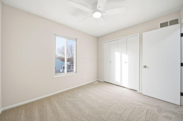 1995 Michelle Drive, Grove City, OH 43123