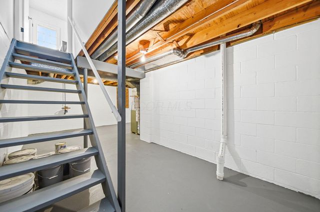 1995 Michelle Drive, Grove City, OH 43123