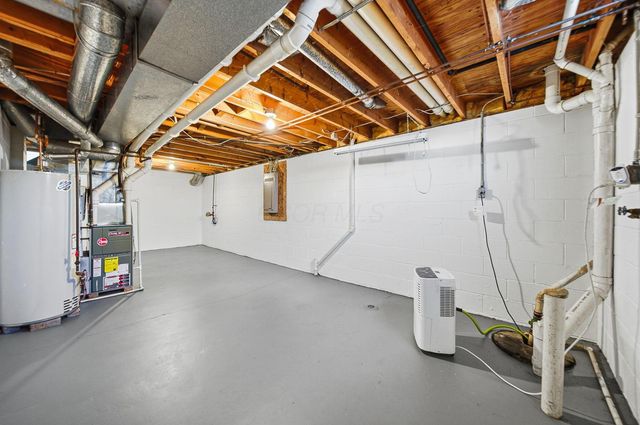 1995 Michelle Drive, Grove City, OH 43123