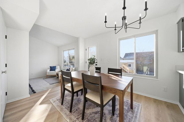 1995 Michelle Drive, Grove City, OH 43123