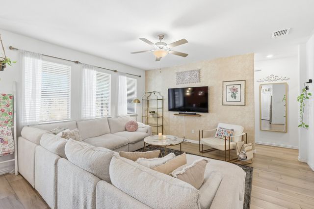 528 Ranchito Pass, Fort Worth, TX 76052