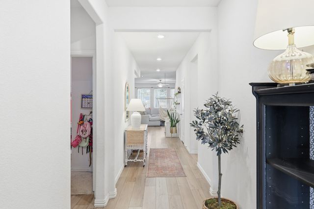 528 Ranchito Pass, Fort Worth, TX 76052