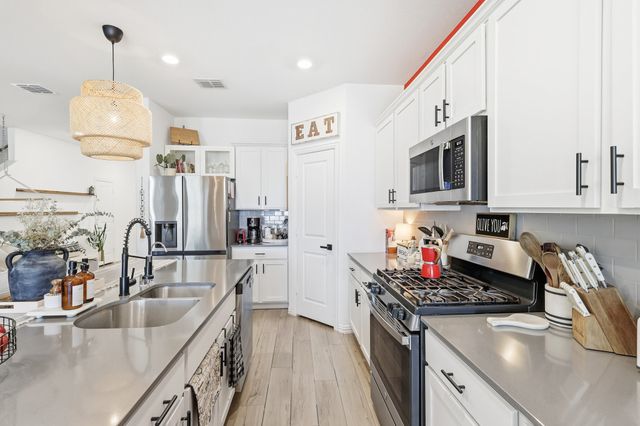 528 Ranchito Pass, Fort Worth, TX 76052