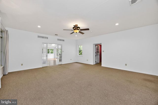 2 WYNDHAM HILL DR, Reading, PA 19606