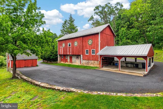 2 WYNDHAM HILL DR, Reading, PA 19606