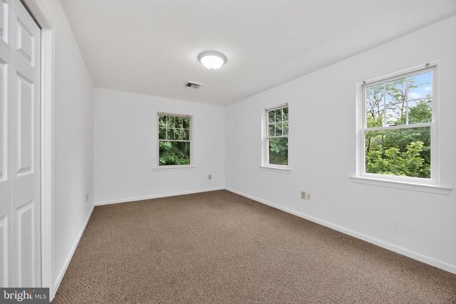 2 WYNDHAM HILL DR, Reading, PA 19606