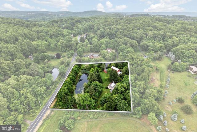 2 WYNDHAM HILL DR, Reading, PA 19606