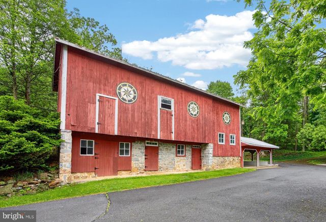 2 WYNDHAM HILL DR, Reading, PA 19606