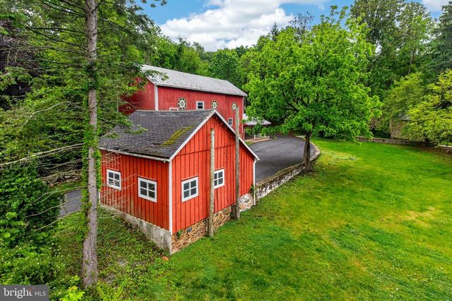 2 WYNDHAM HILL DR, Reading, PA 19606