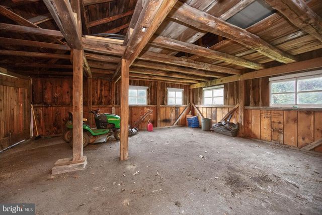 2 WYNDHAM HILL DR, Reading, PA 19606
