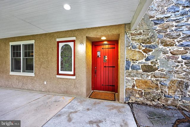 2 WYNDHAM HILL DR, Reading, PA 19606