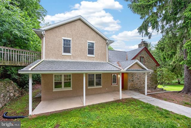 2 WYNDHAM HILL DR, Reading, PA 19606
