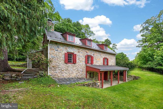 2 WYNDHAM HILL DR, Reading, PA 19606