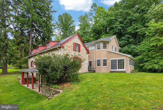 2 WYNDHAM HILL DR, Reading, PA 19606