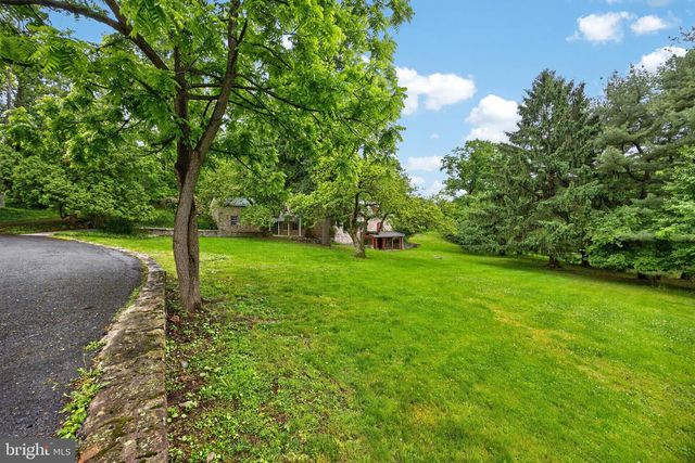 2 WYNDHAM HILL DR, Reading, PA 19606