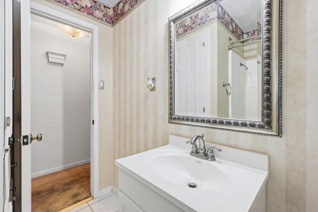 3901 Woodlane Avenue, Haltom City, TX 76117